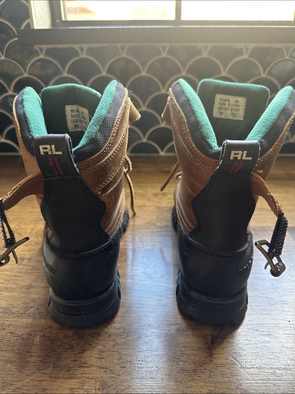 Polo by Ralph Lauren Brown Woman’s Lace-Up Leather Duck Boots with Teal Lining - Picture 3 of 9